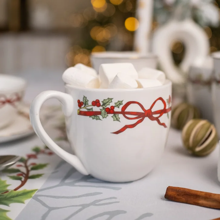 Красная ленточка — новогодняя коллекция посуды с атмосферой зимней сказки