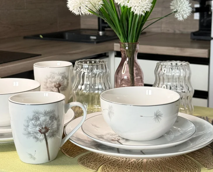 Одуванчики - воздушная коллекция посуды