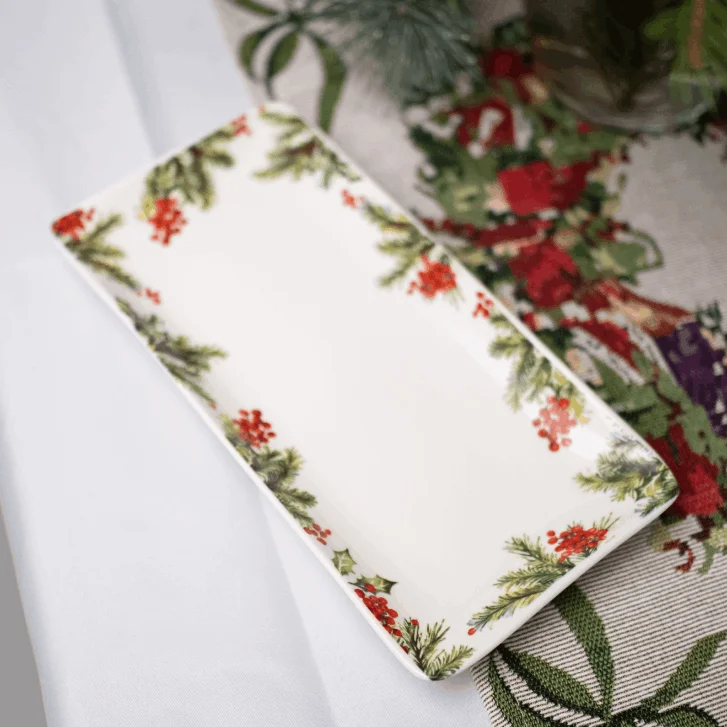 Хвойный лес — это элегантная коллекция посуды, вдохновленная зимним лесом